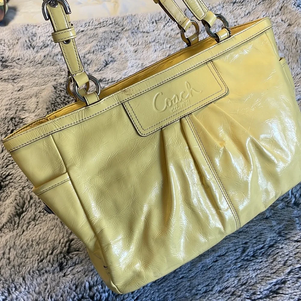 Y2K Pale Yellow Coach Bag - Picture 13 of 16